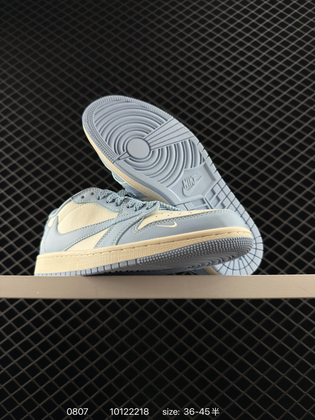 Travis Scott x Air Jordan 1 ” Reverse Mocha “